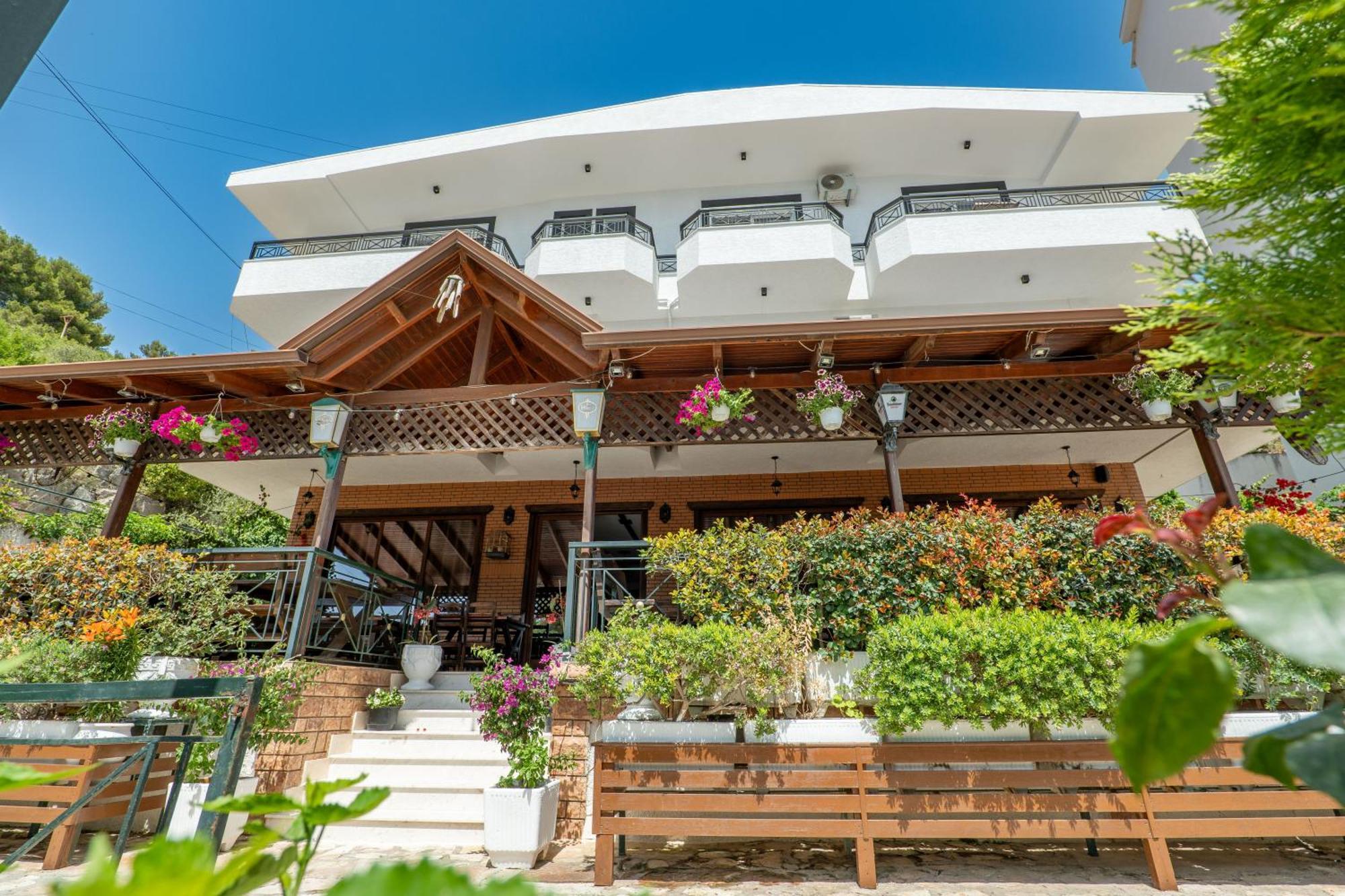 Sunkised Hotel Sarande Luaran gambar