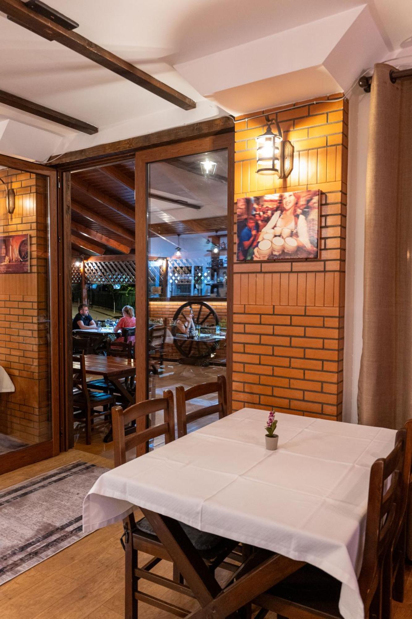 Sunkised Hotel Sarande Luaran gambar