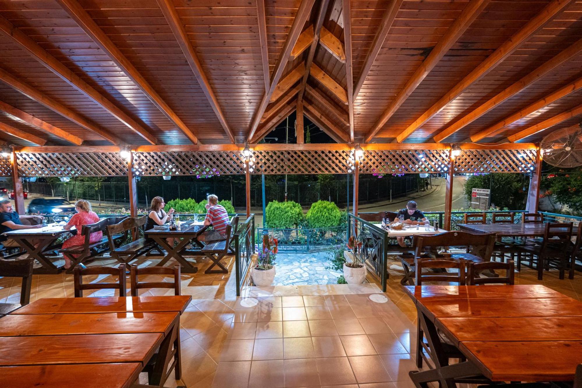 Sunkised Hotel Sarande Luaran gambar